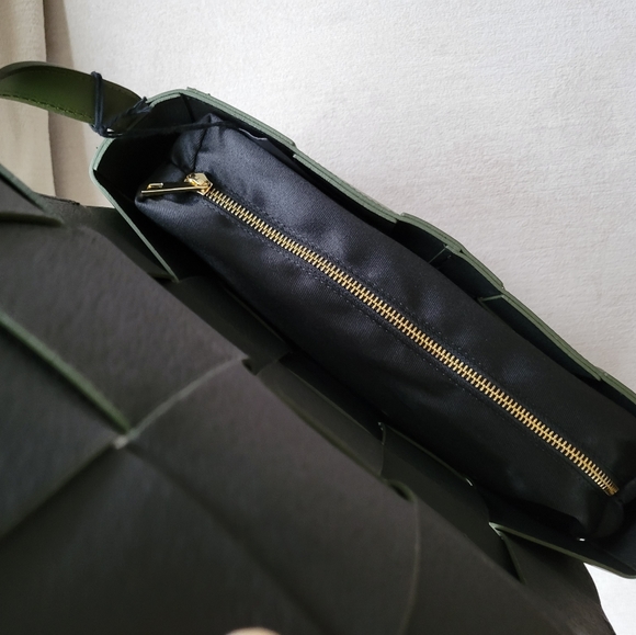 Bottega Venetia Cassette Dupe | Valentina Fiore Leather Bag - Picture 3 of 16